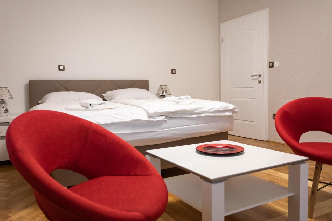 Apartments And Rooms Rubina Ljubljana Luaran gambar
